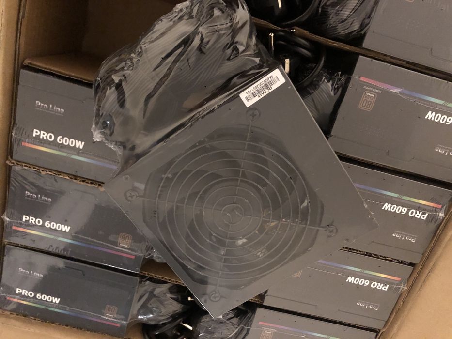 Блок питания Pro Line (600W), 80 PLUS Bronze для стабильной работы ПК.