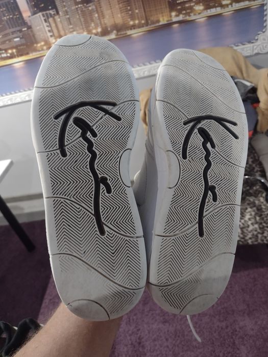 Кросовки Карл кани 45 размер кожаные