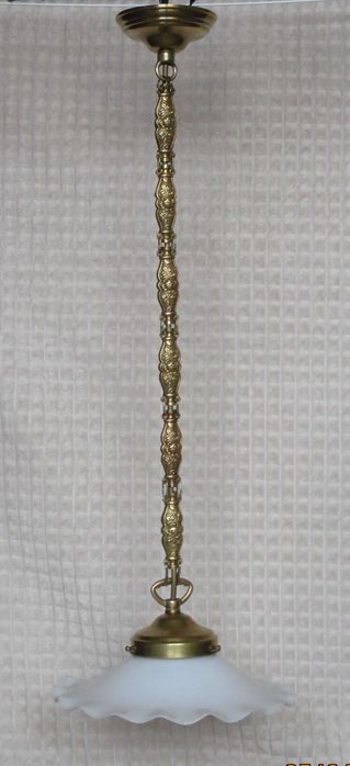 Przedwojenny lampion, zwis, mały żyrandol na tzw. łuskach.