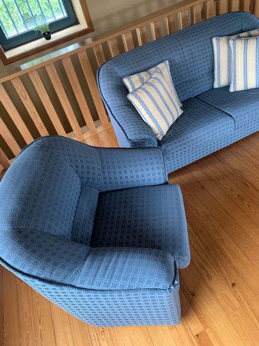 Conjunto sofa 2 lugares + 2 poltronas 1 lugar