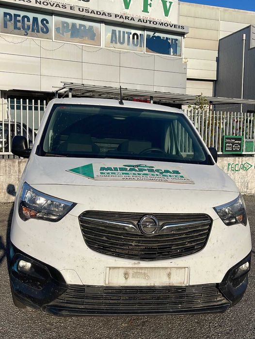 Opel Combo 2020 para peças!