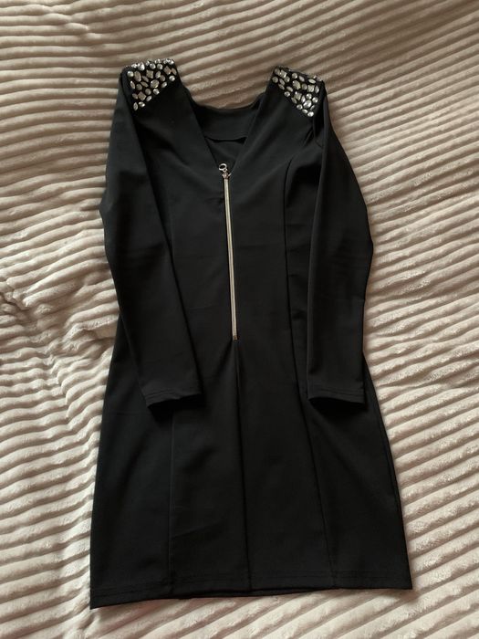 Чорна сукня