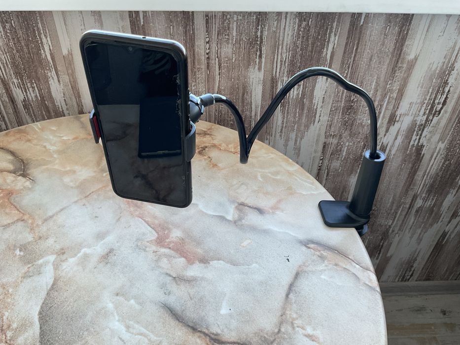 Гнучкий тримач телефоа