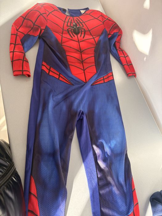 Дитячий костюм на 3-4 роки