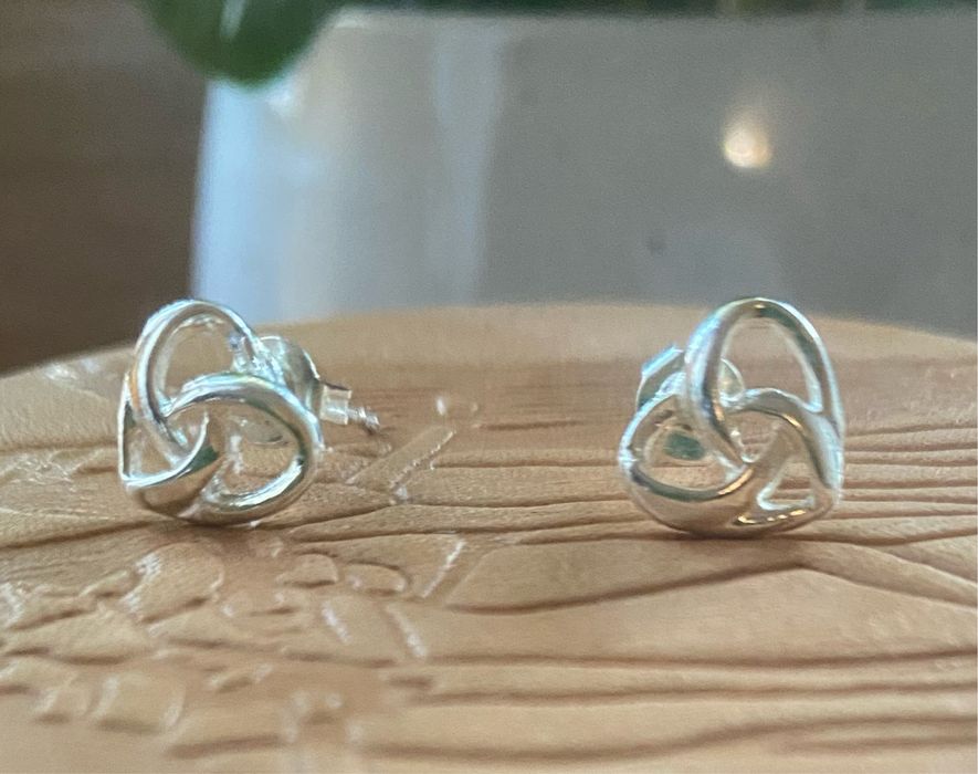 Śliczne kolczyki - pleciony wzór