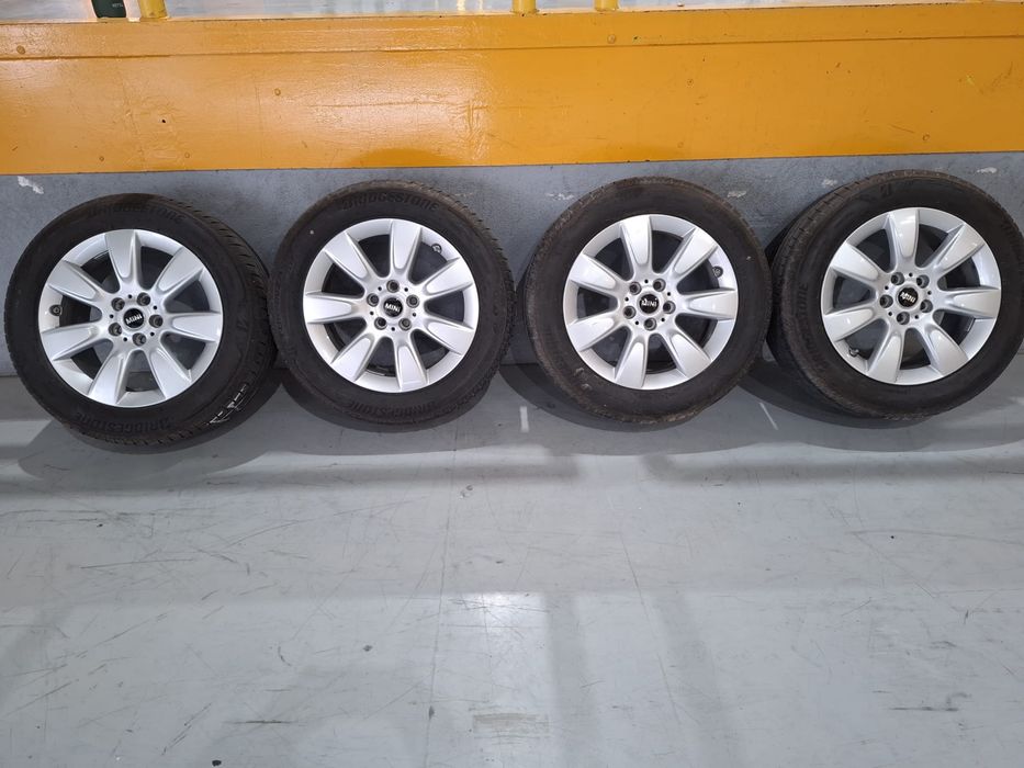 Oportunidade Conjunto de Jantes Pneus Mini Countryman Originais