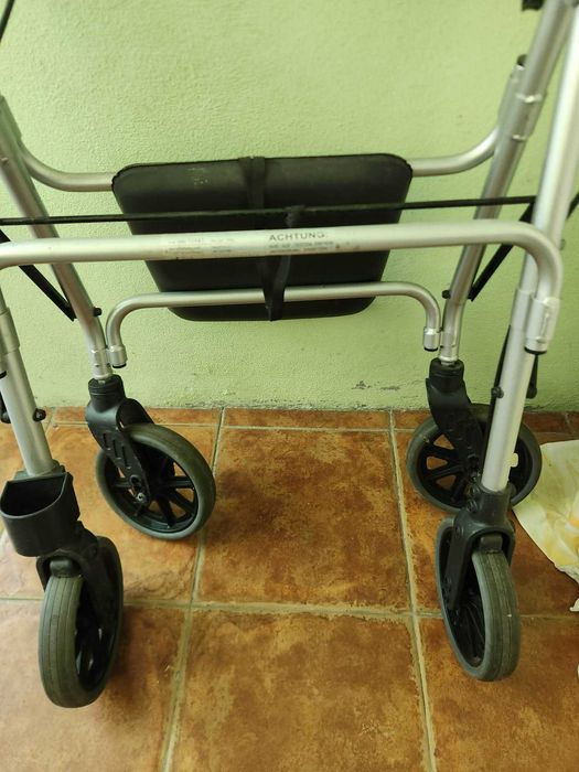Andarilho de 4 Rodas Adulto Dietz Modelo 3460 Alemanha