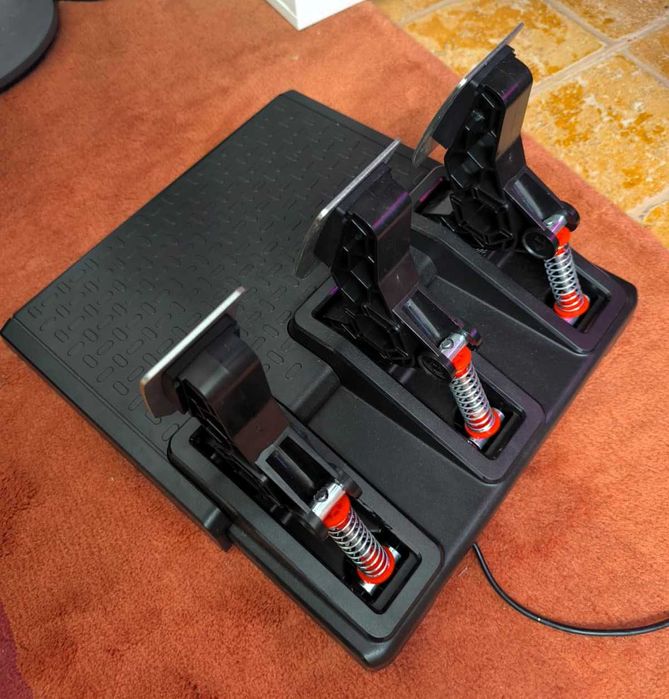 Volante Gaming 1080° + 3 Pedais + Caixa Manual – DOYO R808