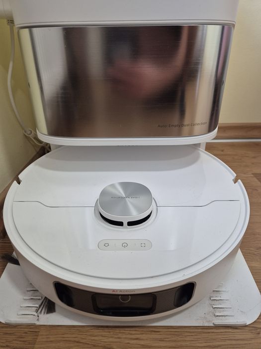 Робот пилосос Dreame L10s ultra white з додотаковою станцією повного самообслуговування