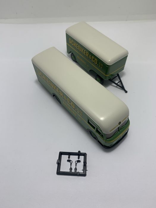 Bussing “Schenker” da Brekina escala 1/87