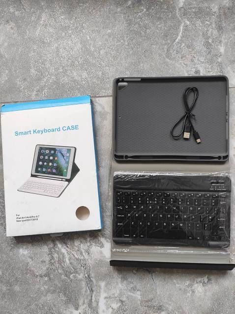 Чохол-клавіатура Tech-Protect Smart Case Pen і and keyboard for ipad Air1,Air2/pro 9.7
