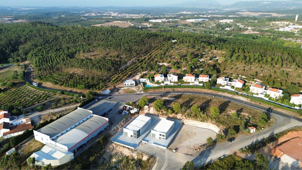 Armazem novo para arrendamento - Torres Vedras