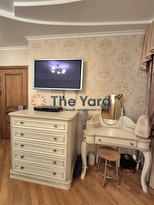 Продаж дизайнерської 5 кім. квартири вул. Гришка Михайла 9 Осокорки