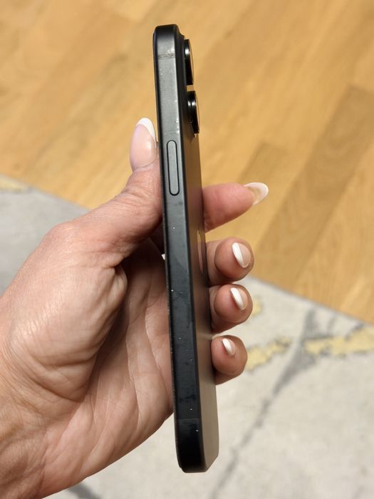 Iphone 15 preto com caixa