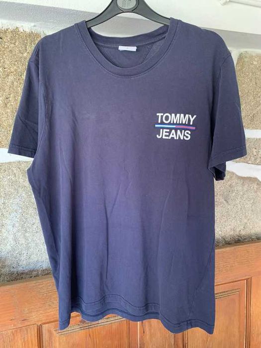 T-shirt azul escura Tommy Jeans L tamanho pequeno