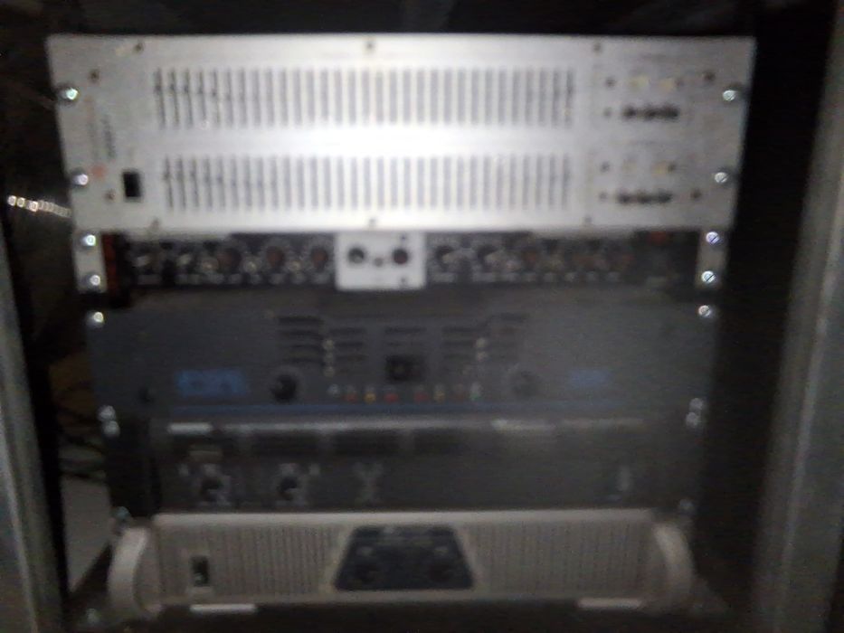 Sistema de Som PA Profissional Electro-Voice DeltaMax + Rack Amplificação