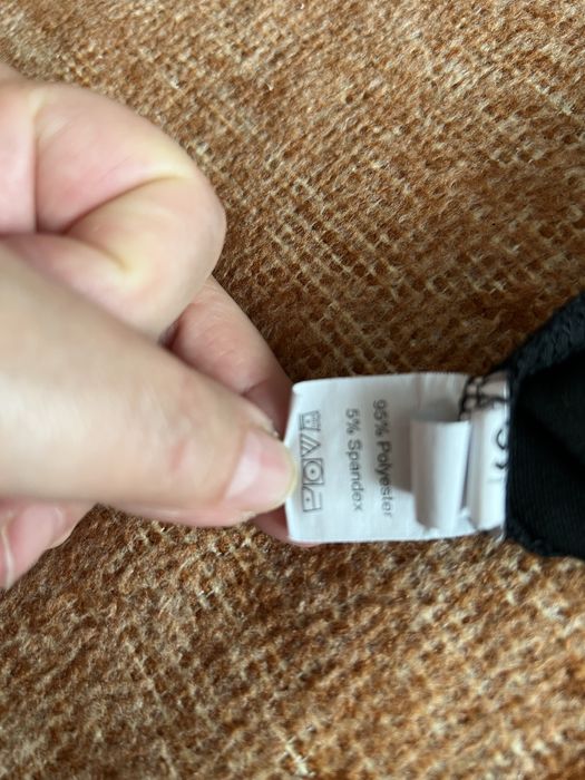 Koszulka sportowa czarna z szarymi rekawkami