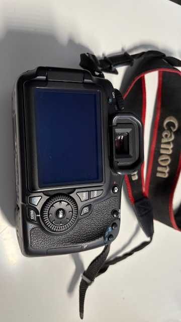 Câmara Canon EOS 60D DSRL - Inclui 2 baterias e carregador Canon