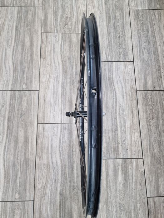 Koło do roweru przednie 28 cali Shimano HB-RM40