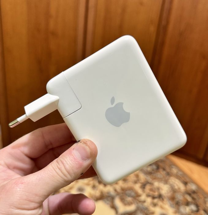 Apple AirPort Express (оригинальный Wi-Fi роутер Apple)