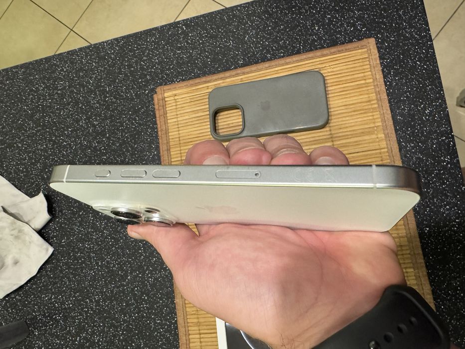 iPhone 16 Pro 256gb neverlock SIM+eSIM 93% акум ідеал