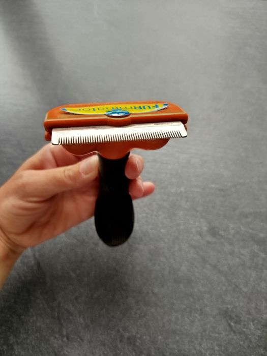 Гребінець для собак