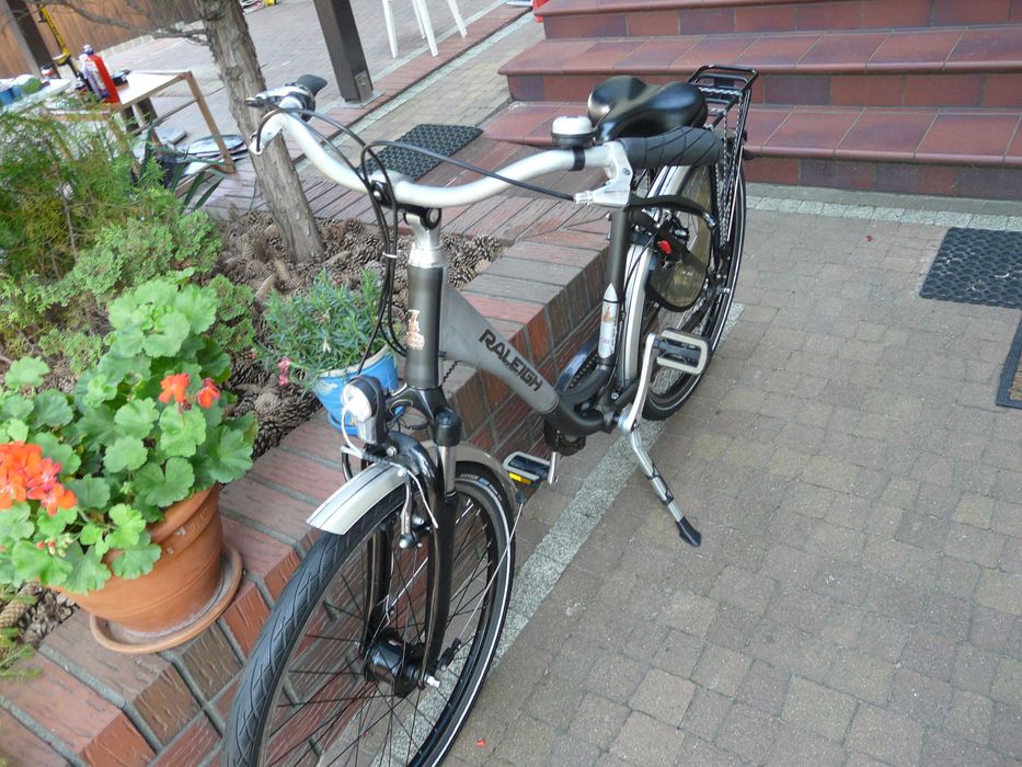 Rower miejski RALEIGH Dover Alm 26"/45 nożny hamulec-Britisch