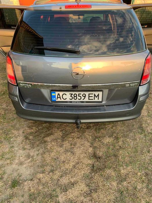 Продам власний автомобіль Опель Астра Н