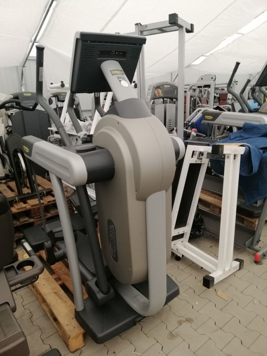 Орбитрек TechnoGym Vario 700 VISIOWEB Киев в наличии