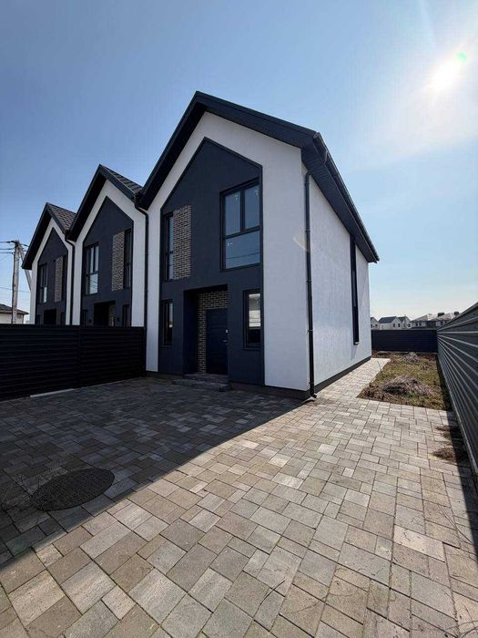 Продаж сучасного кутового таунхауса 107 м².Петропавлівський ліцей