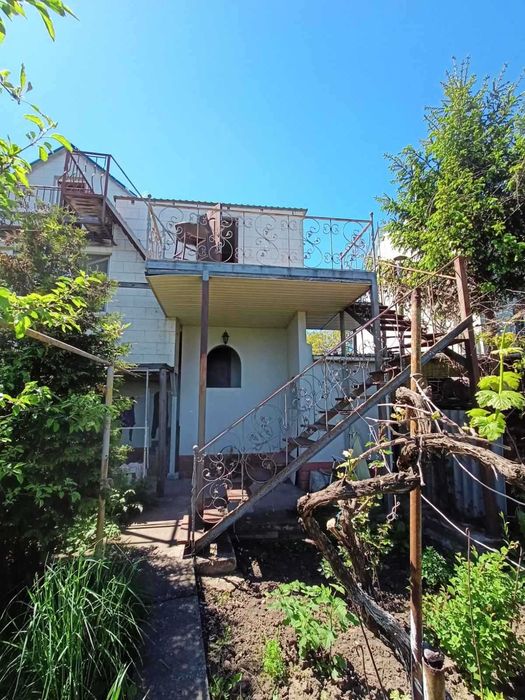 (13) Продам капітальний будинок в Сухому Лимані