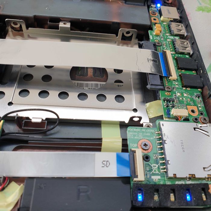 display de asus eee pc 1005, restantes peças sob consulta