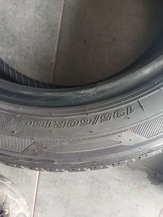2 pneus 195 60 r16C Nexen