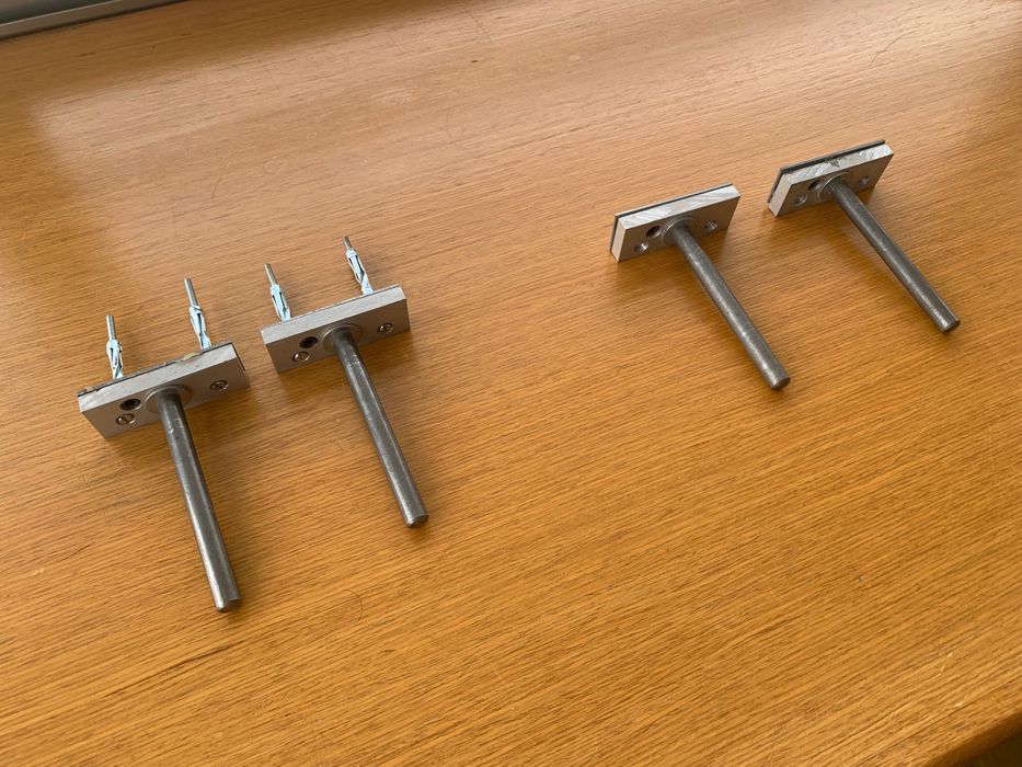 Duas Prateleiras Suspensas em madeira wengué