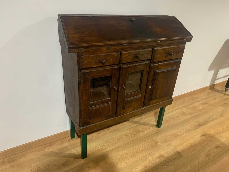 Secretária Vintage clássica em madeira em castanho NOVO PRECO