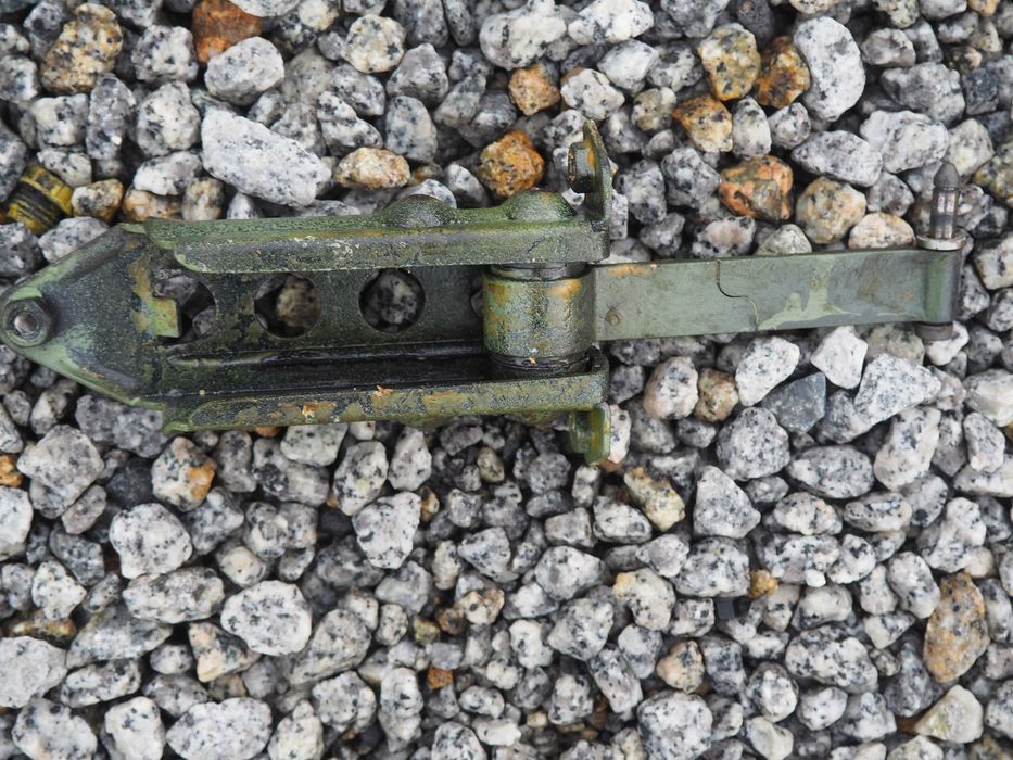 Ogranicznik drzwi mercedes W123 coupe