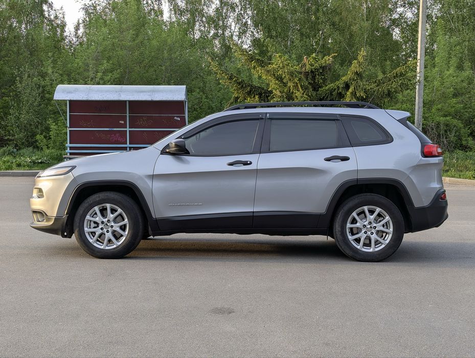 Jeep Cherokee 2015 VIN 1C4PJMAB1FW774766 фото оголошення 2 з 13