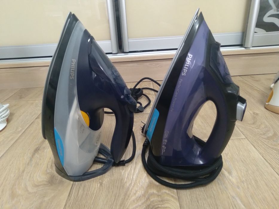 Фірмові праски Philips Azur 3200W.