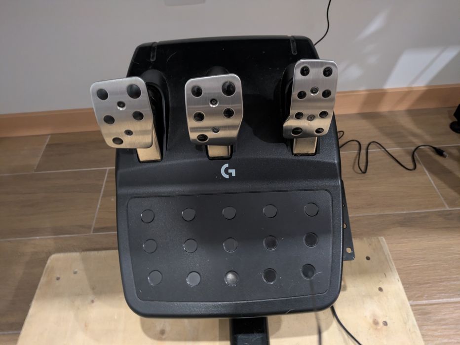 Logitech G923 + shifter
