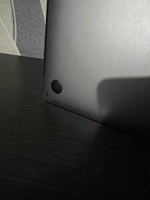 MacBook Pro 15” 2017 / i7 2.8GHz / 16GB RAM / Radeon Pro 560 / гарний стан