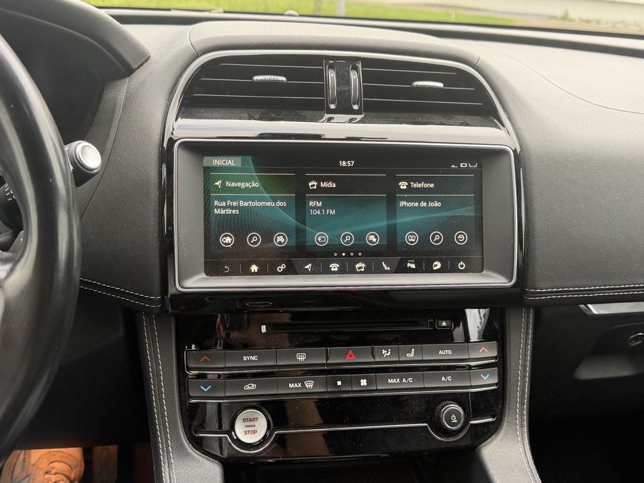 Jaguar F pace 180cv