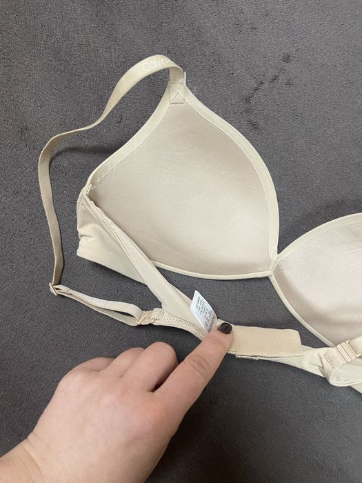 Продам топік- бюстгалтер Calvin Klein