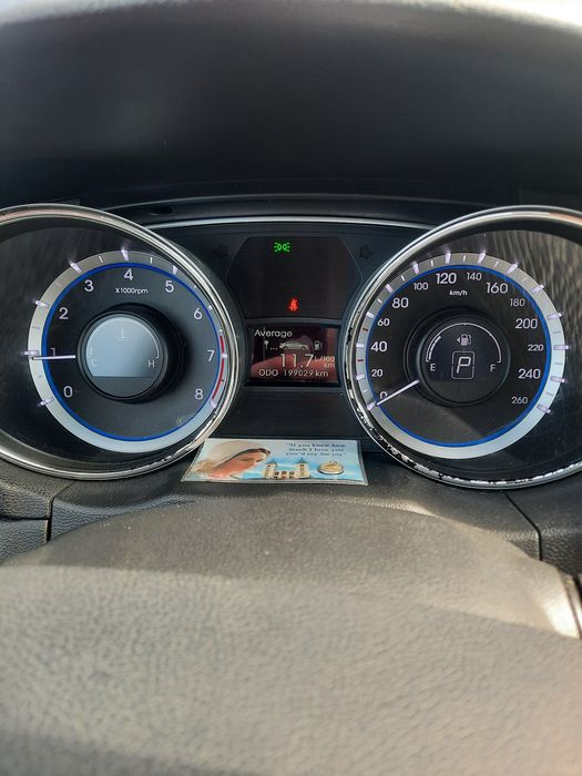 Hyundai sonata 2011року yf