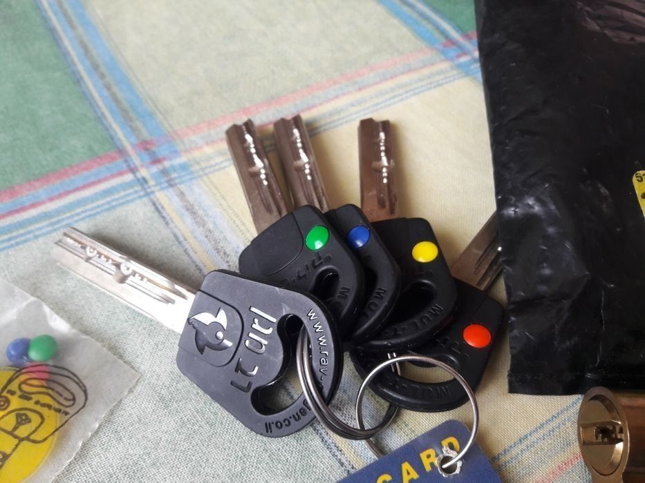 Замок дверной Mul-T-Look