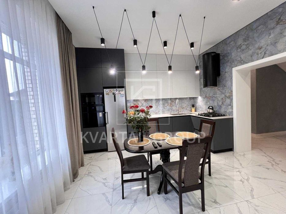 ЧУДОВИЙ стильний двоповерховий будинок з гаражем/СЕРТИФІКАТ/без комісі