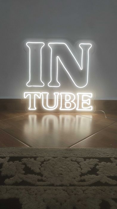 Letreiros Neon LED Personalizados – Decoração Moderna e Exclusiva