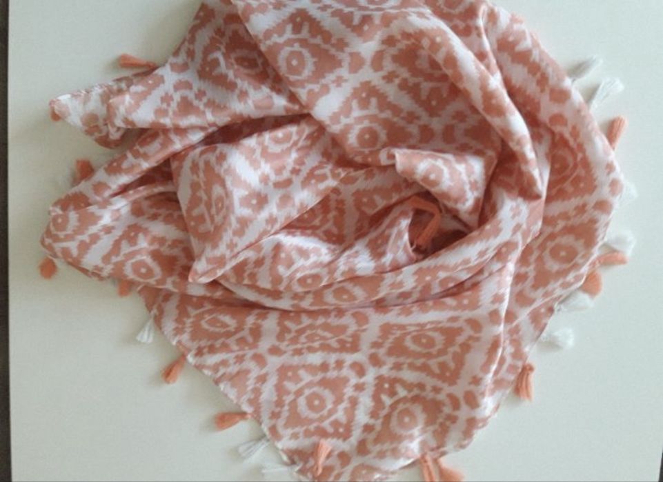 Chustka - pompony, frędzle