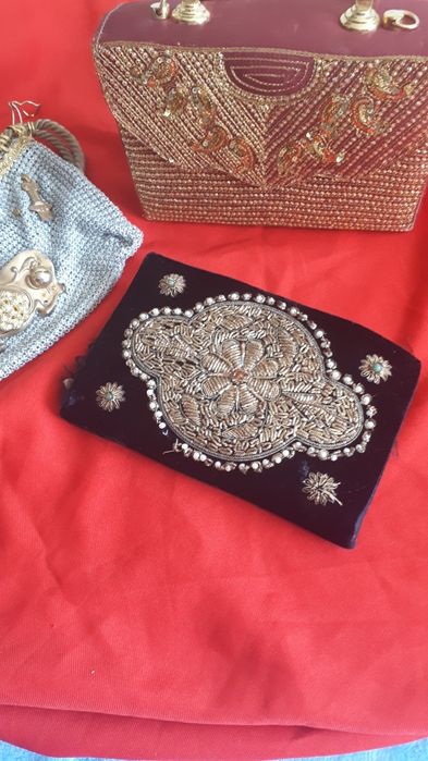 Duzo złotych srebrnych pasów dużo rożnych