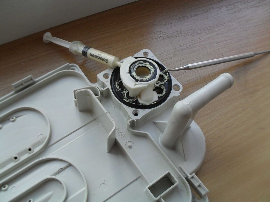 Распределитель воды стиральной машинки MIELE W3364