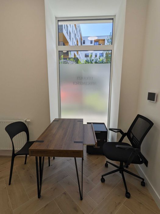 Gabinet lekarski na wynajem - nowy, klimatyzacja, internet